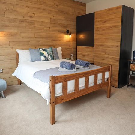 Aqua Nest Eastbourne - En-Suite, Free Parking, Kitchen المظهر الخارجي الصورة